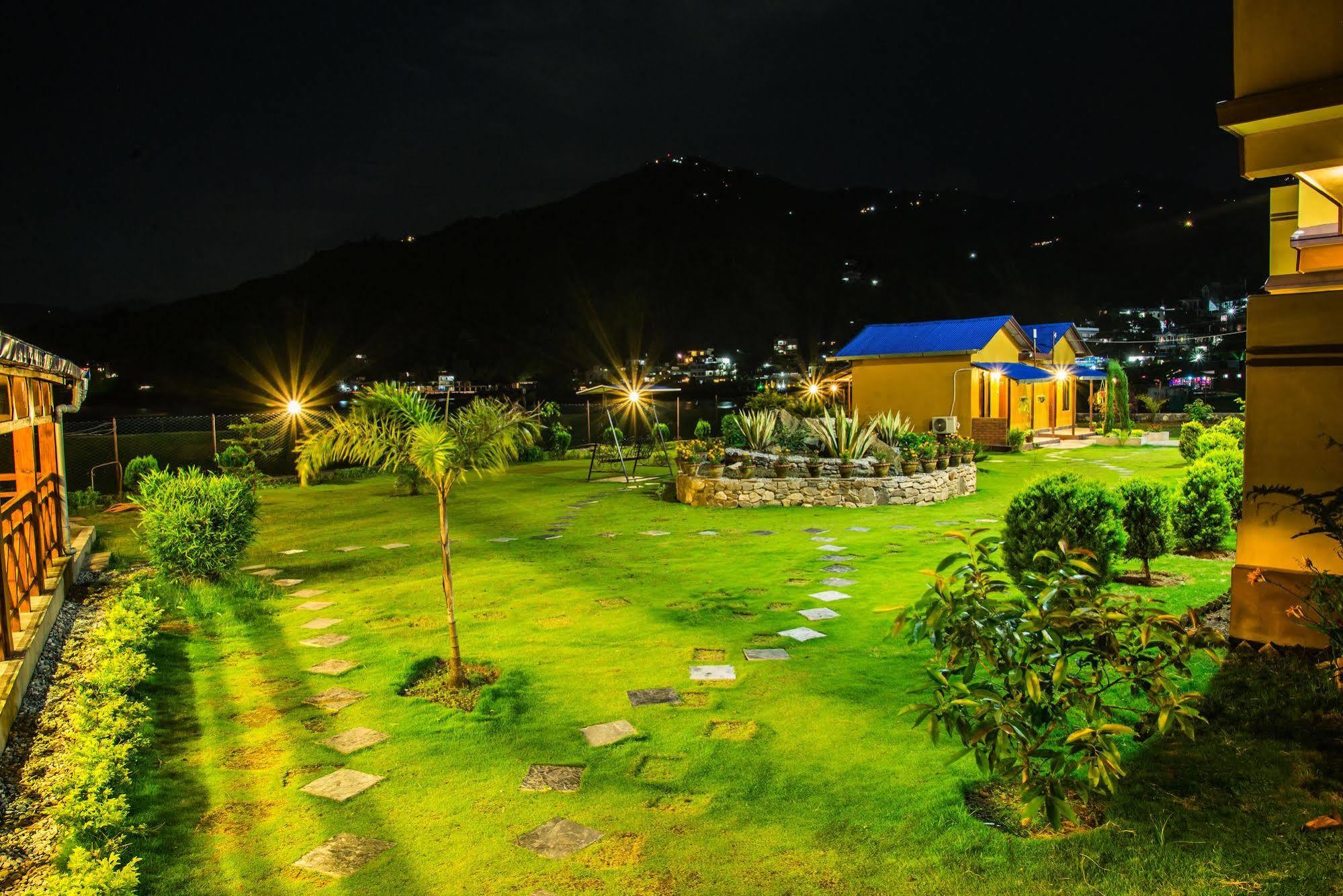 Hotel Lakefront Pokhara Eksteriør bilde