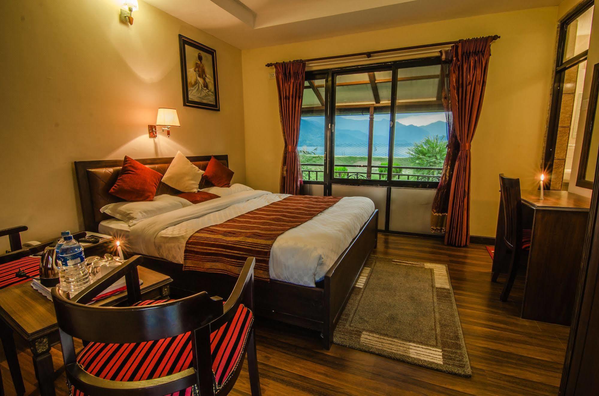 Hotel Lakefront Pokhara Eksteriør bilde